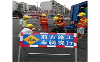 高压清洗管道-疏通管道多少钱一次_大型下水管道疏通机器-拐弯下水道疏通方法 高压清洗管道-疏通管道多少钱一次_大型下水管道疏通机器-拐弯下水道疏通方法