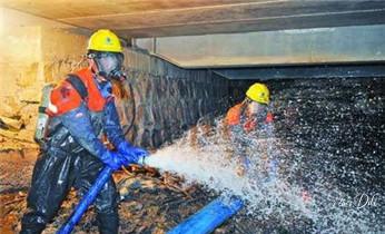 高压车疏通下水管道清理淤洗市政管道-专业吸抽化粪池淤泥污水池清掏-地漏马桶堵塞检测维修的公司电话_专业高压水射车吸抽化粪池-隔油池-污淤泥浆池-污水沙井池-市政下水管道堵塞清洗清掏清理清淤-维修的公司电话