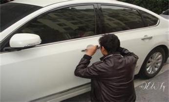 專業開汽車鎖公司電話附近24小時上門修鎖換鎖芯體-保險箱櫃-電子智能門禁指紋密碼鎖安裝開鎖維修-配汽車防盜遙控芯片鑰匙救援服務_開鎖公司電話-附近哪裏有專業開汽車鎖-24小時上門修換鎖芯體-保險箱櫃-電子智能門禁指紋密碼鎖安裝維修-配防盜遙控芯片鑰匙服務