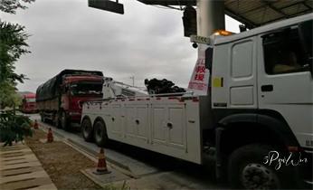 高速公路道路快速24小时拖车救援服务附近公司热线电话-汽车搭电-补胎-吊车-脱困-维修-送油水-运输-开锁配钥匙昭苏奎屯霍尔果斯伊宁察布霍城巩留新源特克斯尼勒克