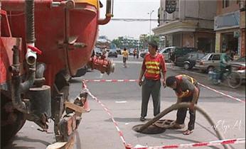 专业下水管道疏通高压车清理清淤清洗市政管道-吸抽化粪池淤泥污水池清掏-地漏马桶堵塞检测维修的附近公司热线电话_高压车吸抽清洗清掏清理清淤运输-市政化粪池-污水油池-淤泥-下水管道疏通--地漏马桶堵塞专业检测维修的公司电话