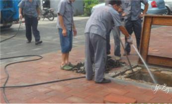 高压车吸抽清洗清掏清理清淤-市政化粪池-污水油池-淤泥-下水管道疏通--地漏马桶堵塞专业检测维修的公司电话_专业高压水射车吸抽化粪池-隔油池-污淤泥浆池-污水沙井池-市政下水管道堵塞清洗清掏清理清淤-维修的公司电话